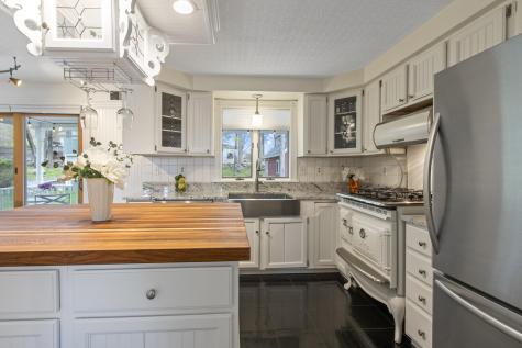 11 Sunset Avenue Lisbon ME 04252