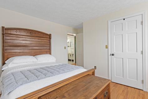 11 Sunset Avenue Lisbon ME 04252