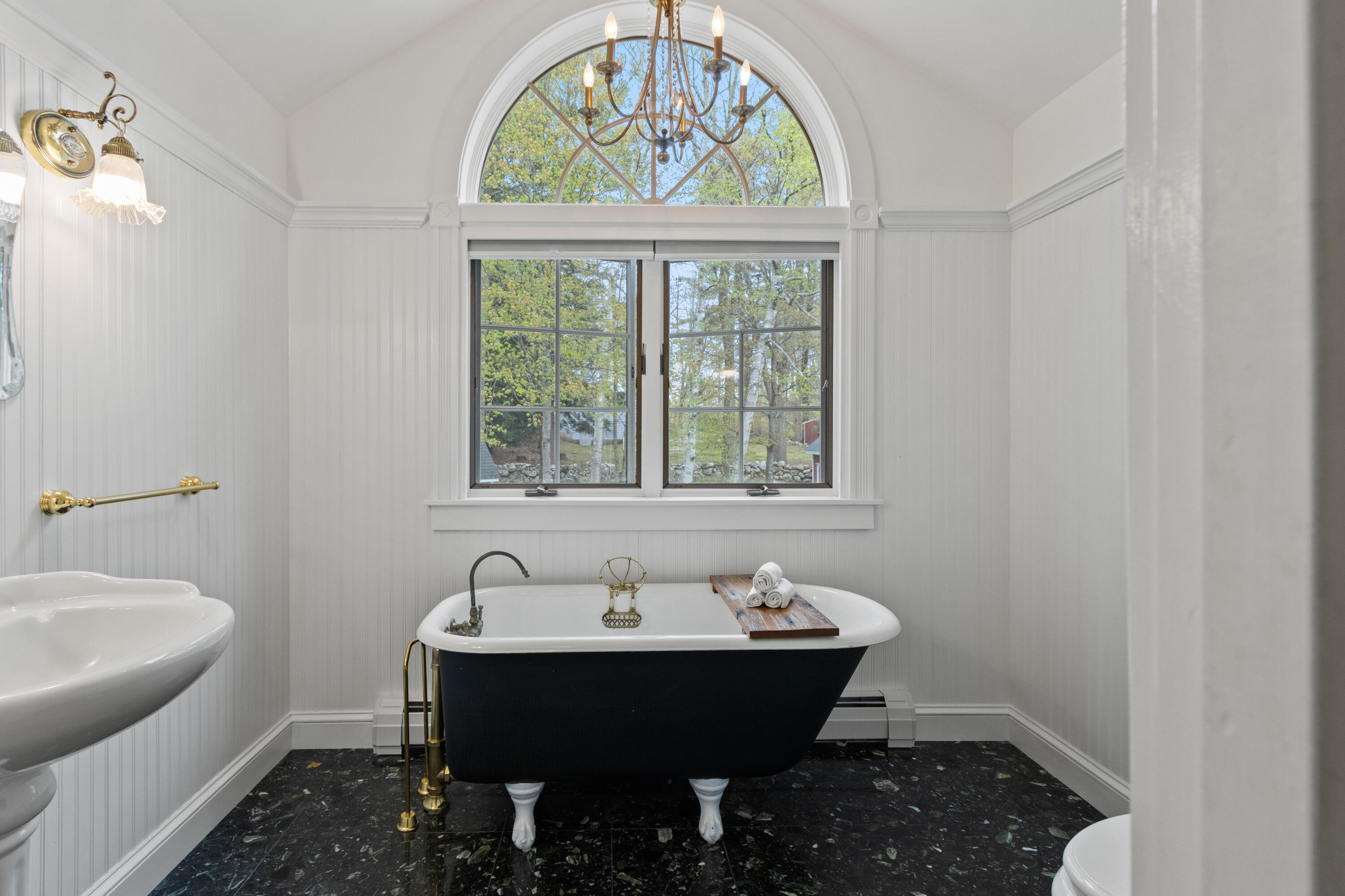 11 Sunset Avenue Lisbon ME 04252