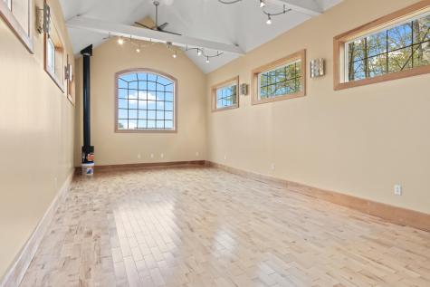 11 Sunset Avenue Lisbon ME 04252