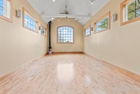 11 Sunset Avenue Lisbon ME 04252