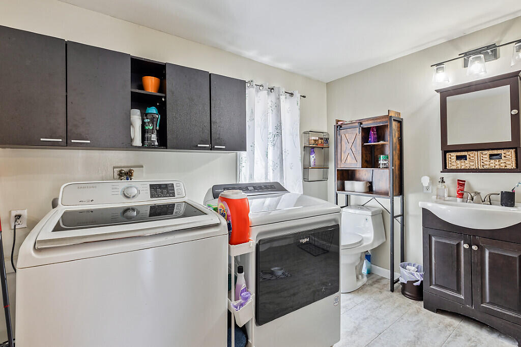 191 Skowhegan Road Norridgewock ME 04957