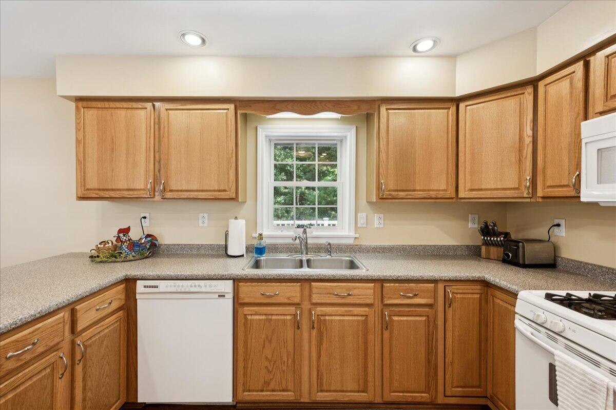 94 Southern Bay Road Penobscot ME 04476