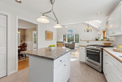 64 Ledgewood Drive Falmouth ME 04105