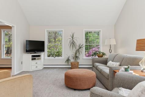 64 Ledgewood Drive Falmouth ME 04105