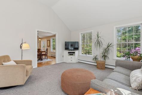 64 Ledgewood Drive Falmouth ME 04105