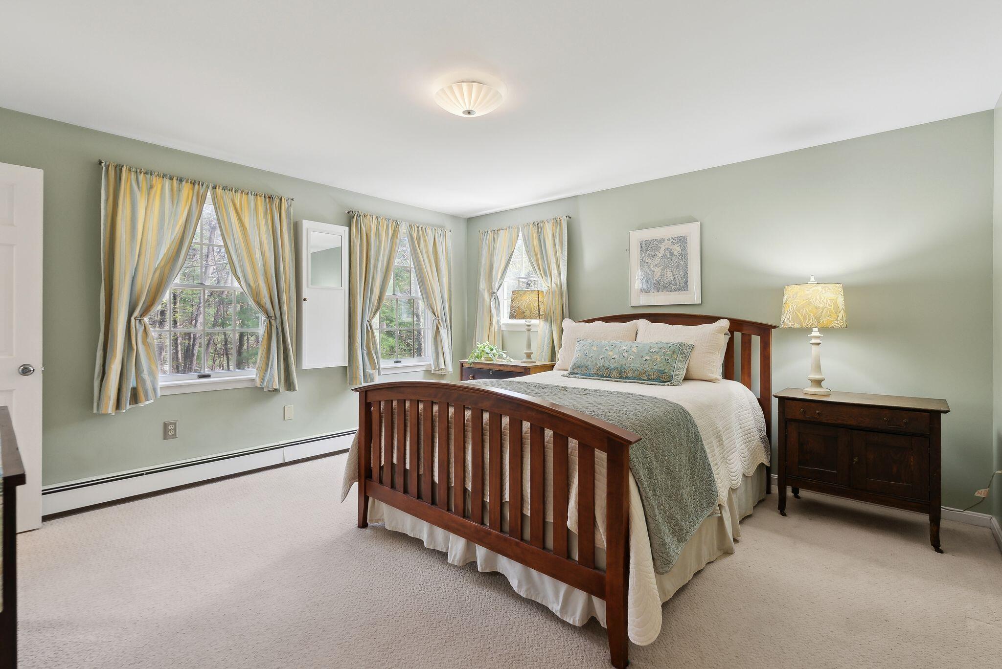 64 Ledgewood Drive Falmouth ME 04105