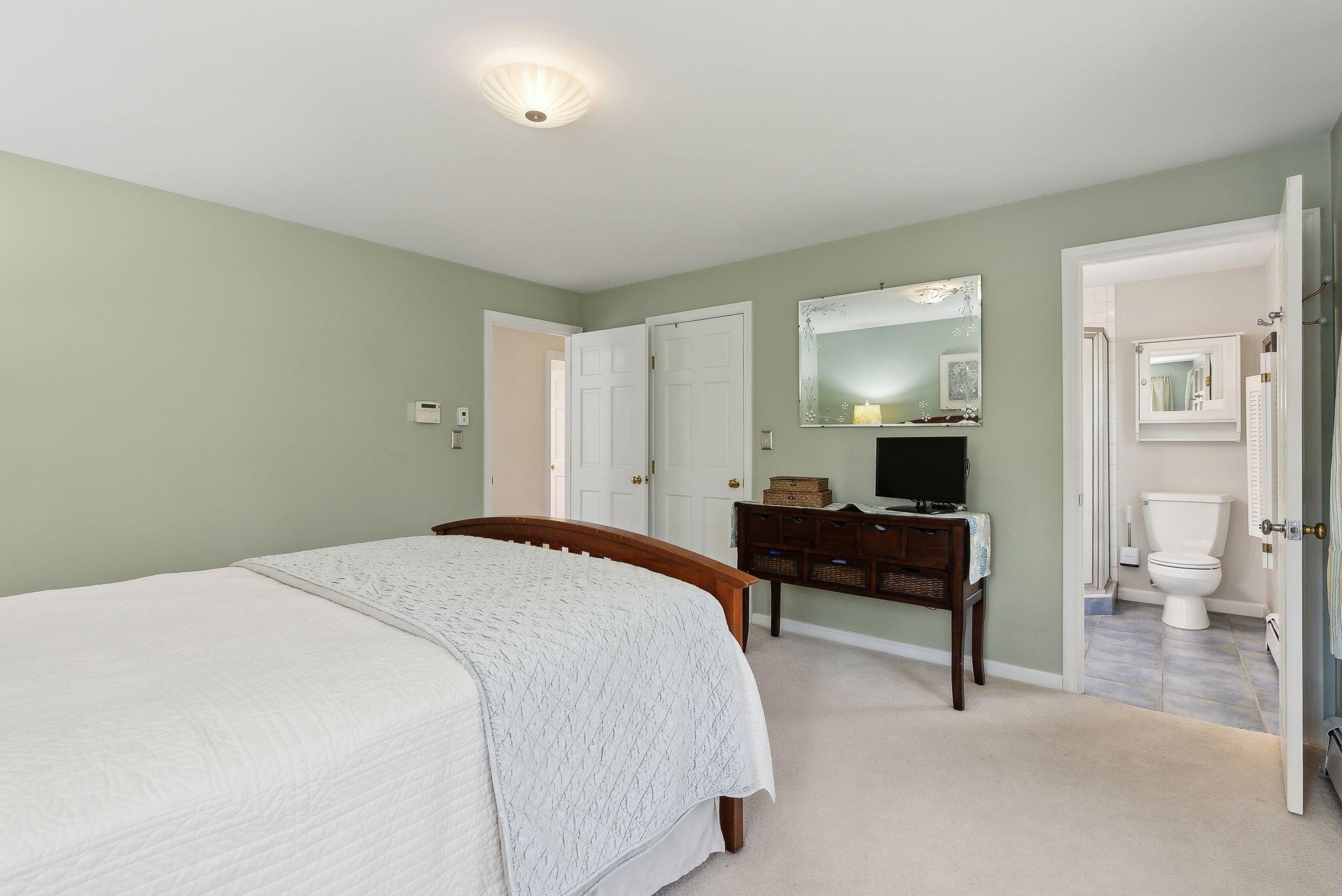 64 Ledgewood Drive Falmouth ME 04105