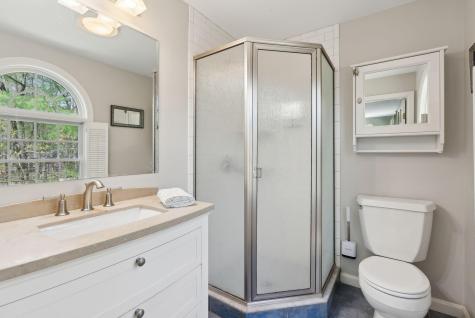 64 Ledgewood Drive Falmouth ME 04105