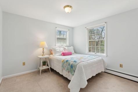 64 Ledgewood Drive Falmouth ME 04105