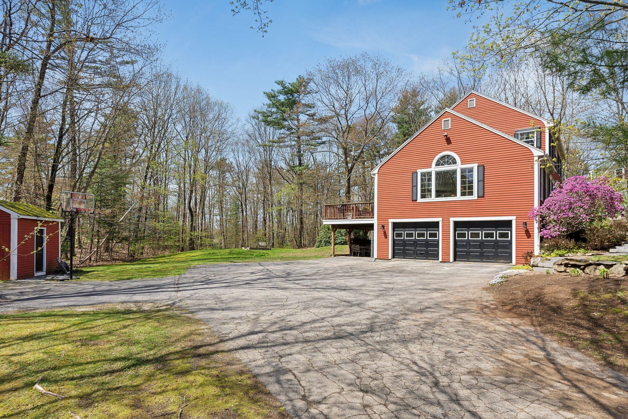 64 Ledgewood Drive Falmouth ME 04105