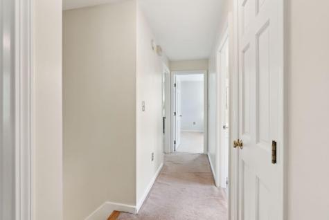 64 Ledgewood Drive Falmouth ME 04105