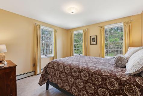 64 Ledgewood Drive Falmouth ME 04105