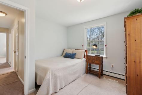 64 Ledgewood Drive Falmouth ME 04105