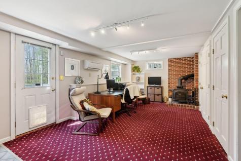 64 Ledgewood Drive Falmouth ME 04105