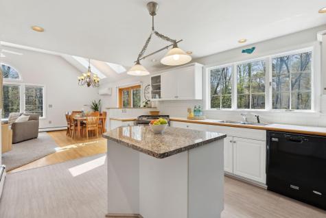 64 Ledgewood Drive Falmouth ME 04105