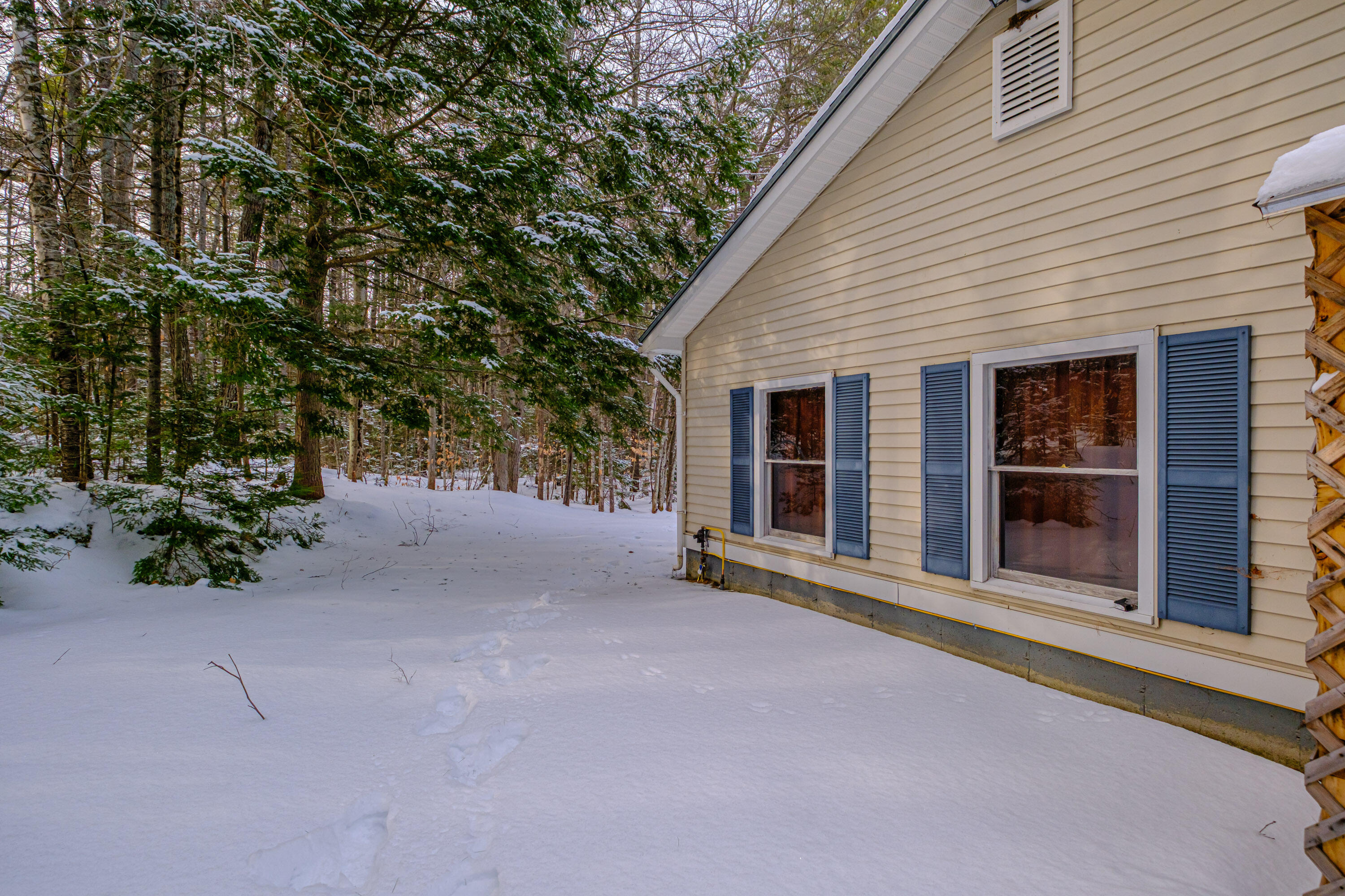 1398 North Road Gilead ME 04217