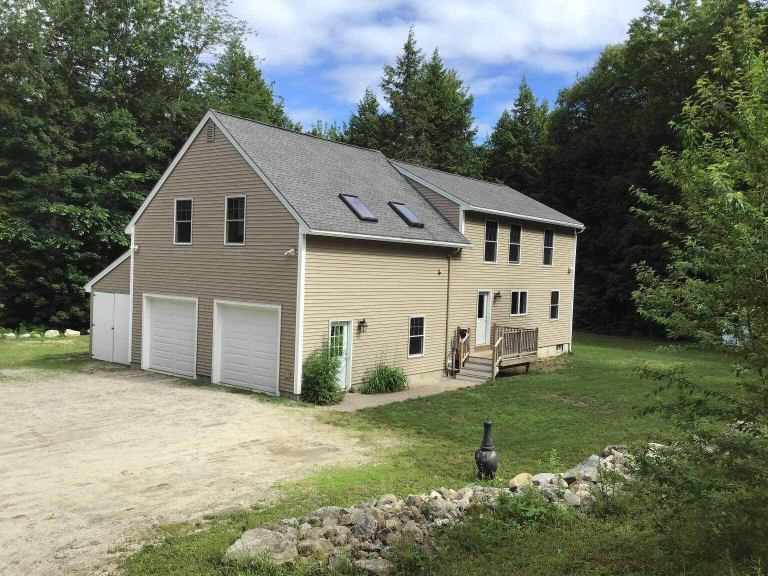 104 Valley Road Raymond ME 04071