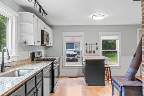 23 Cottage Drive Friendship ME 04547