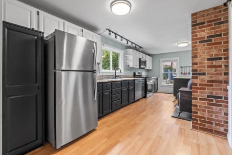 23 Cottage Drive Friendship ME 04547