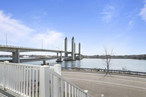 30 Bridge Street Kittery ME 03904