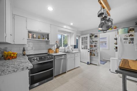 30 Bridge Street Kittery ME 03904