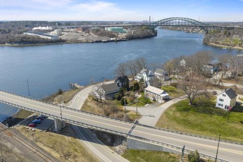 30 Bridge Street Kittery ME 03904