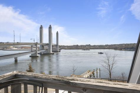 30 Bridge Street Kittery ME 03904