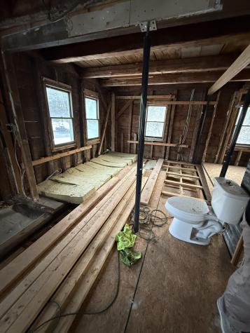 17 Walker Road Mechanic Falls ME 04256