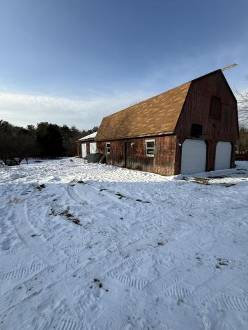 17 Walker Road Mechanic Falls ME 04256