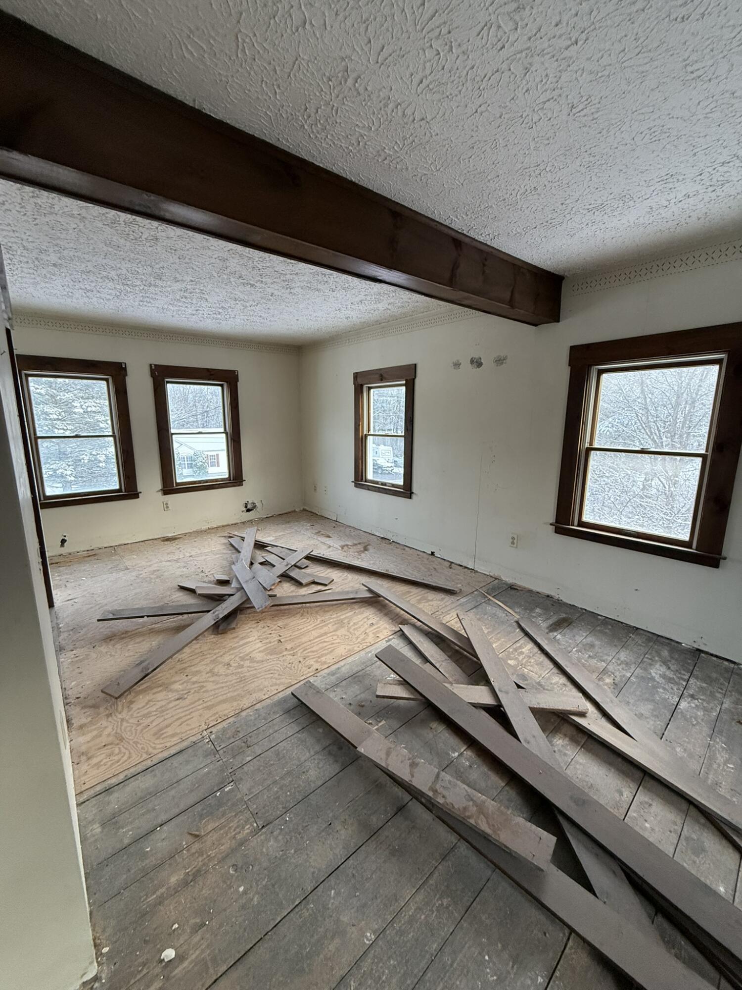 17 Walker Road Mechanic Falls ME 04256