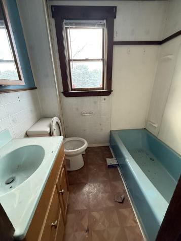 17 Walker Road Mechanic Falls ME 04256