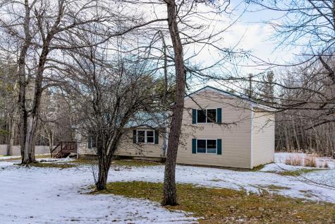 153 Barton Road Windsor ME 04363