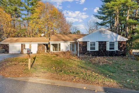 32 Delcliffe Lane Lewiston ME 04240
