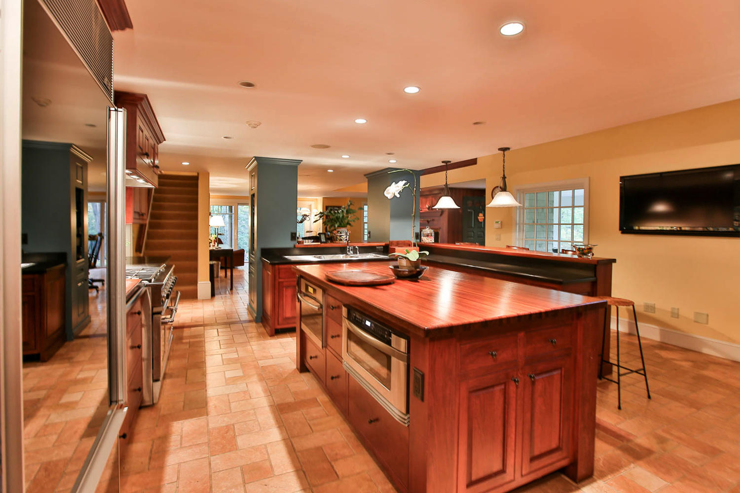 112 Shore Road York ME 03902
