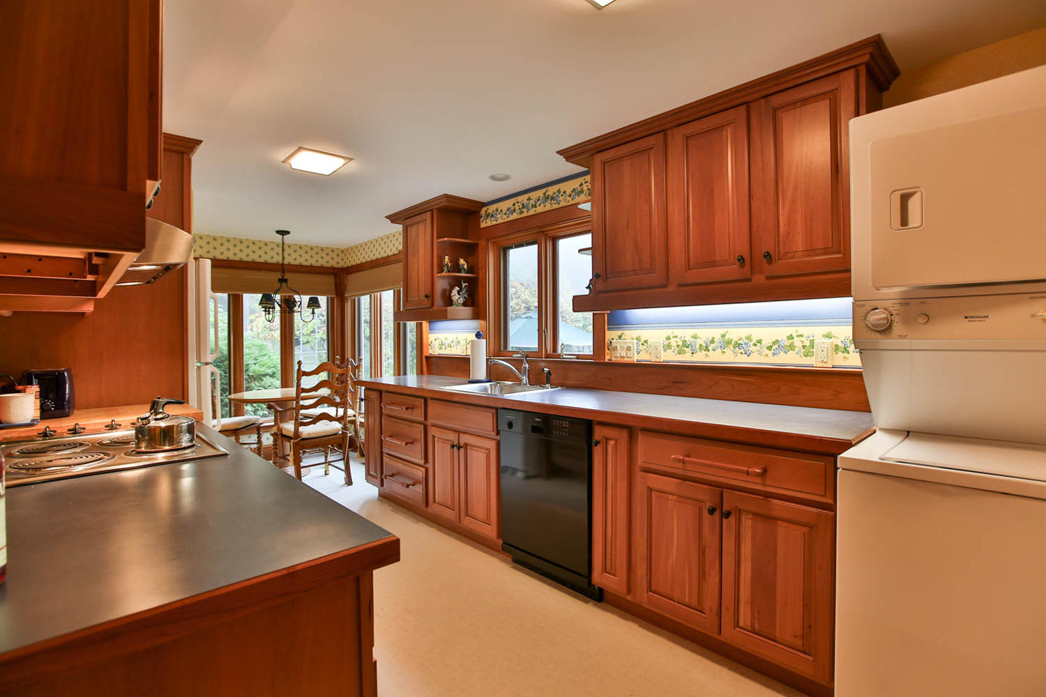 112 Shore Road York ME 03902