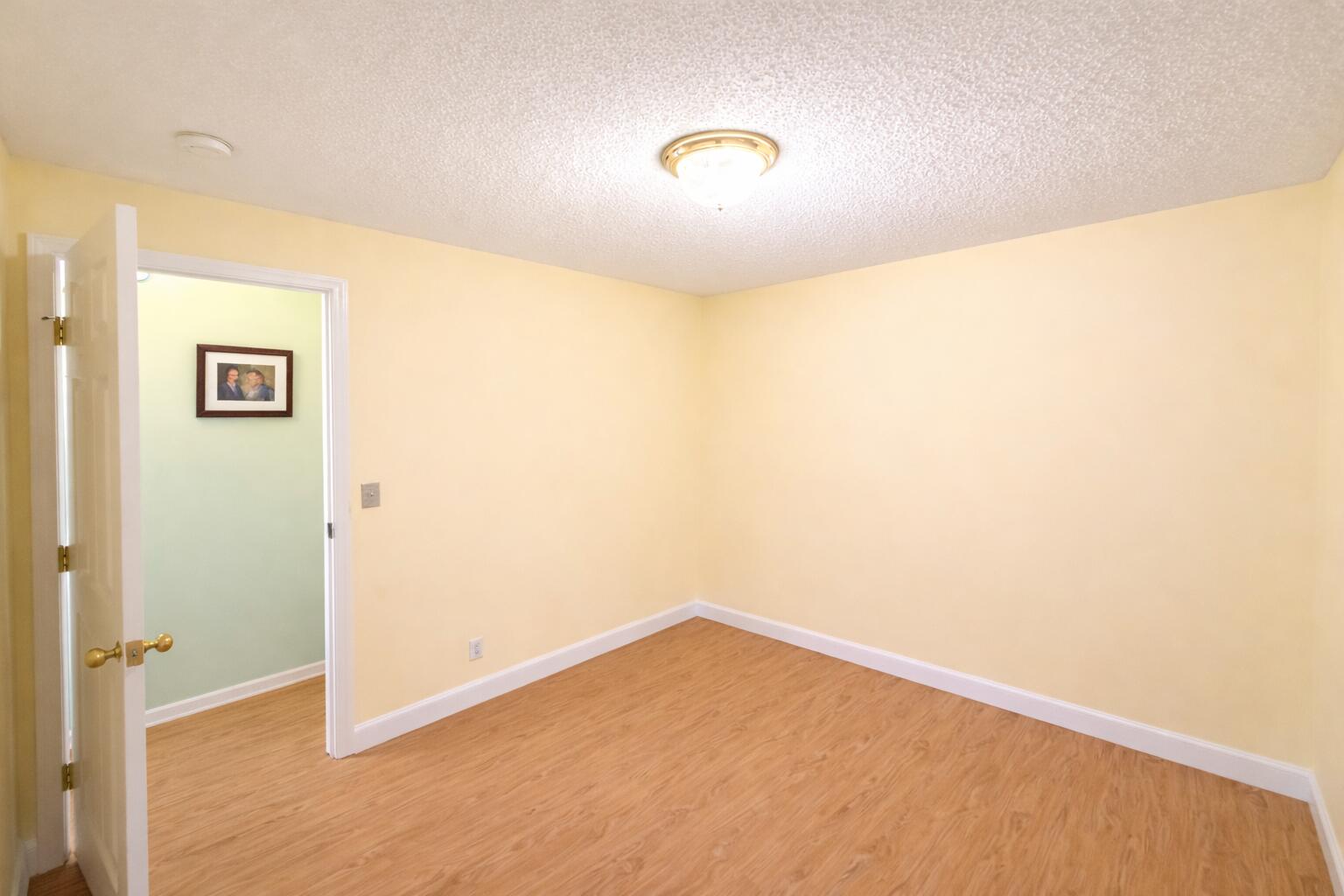 2094 Glenwood Avenue Hermon ME 04401