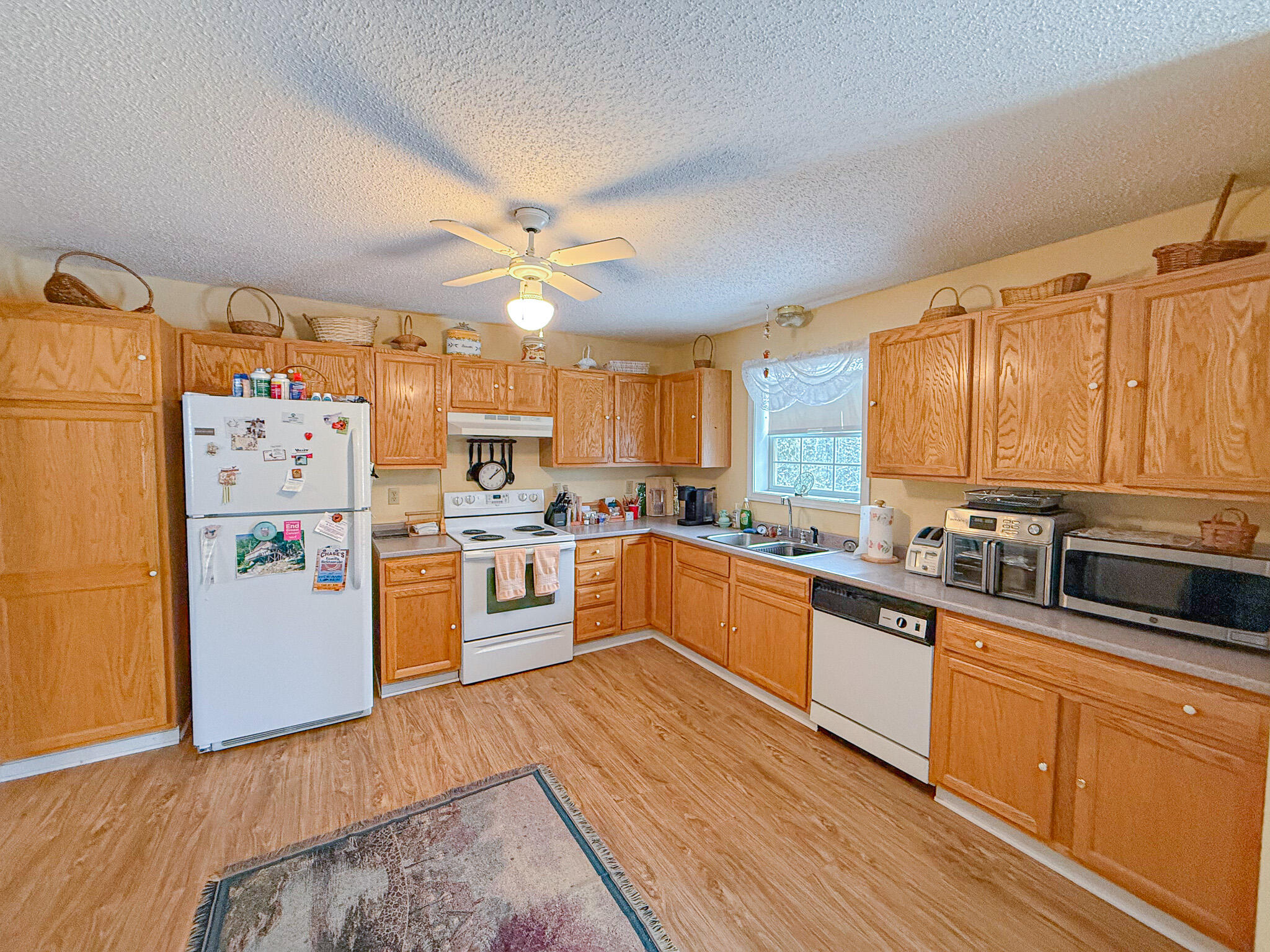 2094 Glenwood Avenue Hermon ME 04401