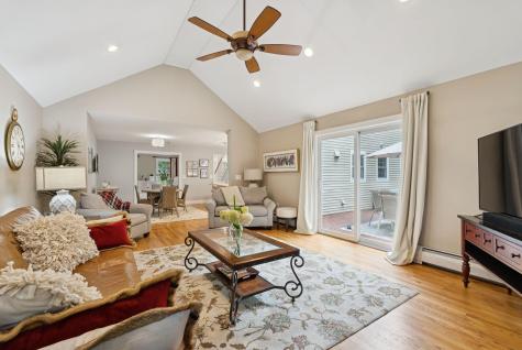 2 Surrey Lane Falmouth ME 04105