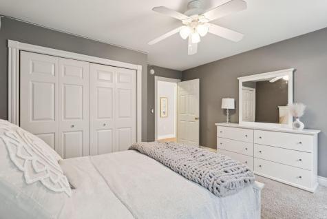 2 Surrey Lane Falmouth ME 04105