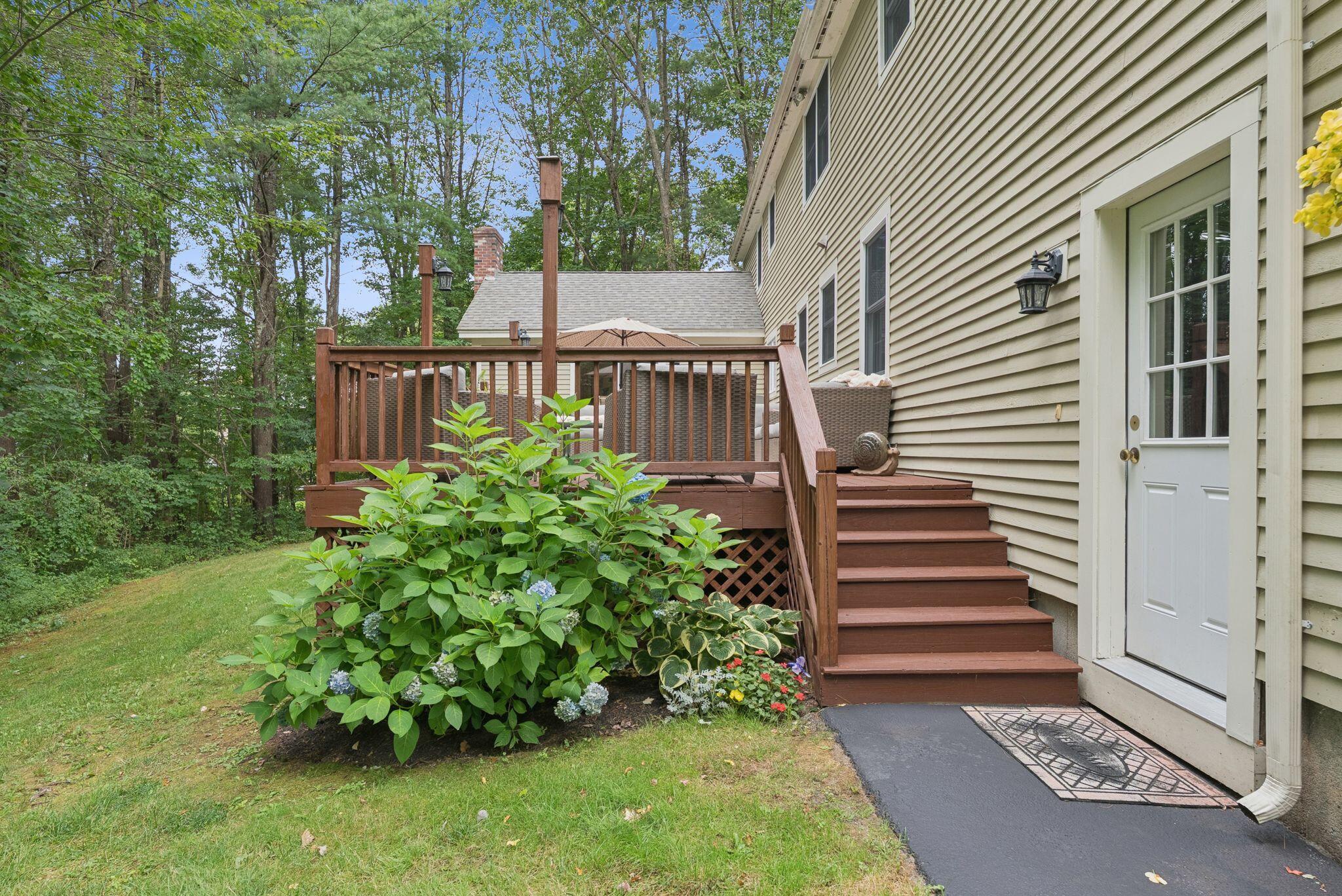 2 Surrey Lane Falmouth ME 04105