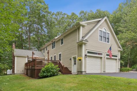 2 Surrey Lane Falmouth ME 04105