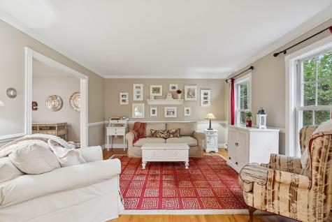 2 Surrey Lane Falmouth ME 04105