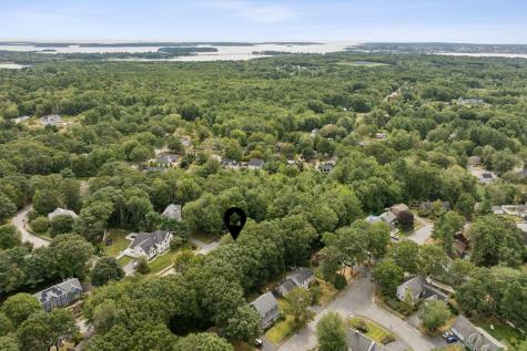 2 Surrey Lane Falmouth ME 04105