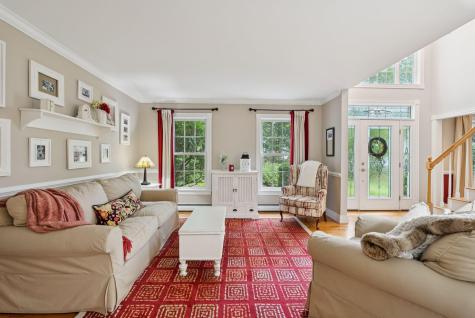 2 Surrey Lane Falmouth ME 04105