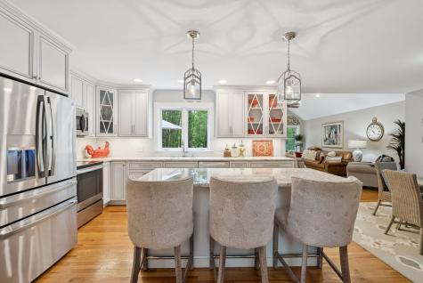 2 Surrey Lane Falmouth ME 04105