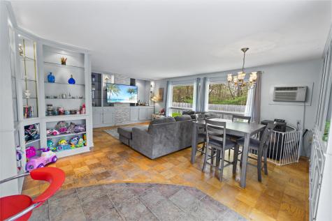 42 Sugarloaf Lane Bangor ME 04401