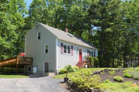 54 Patricia Avenue Raymond ME 04071