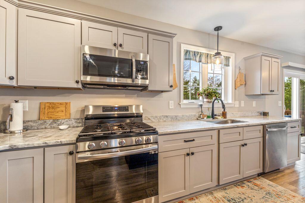11 Estes Drive Standish ME 04085