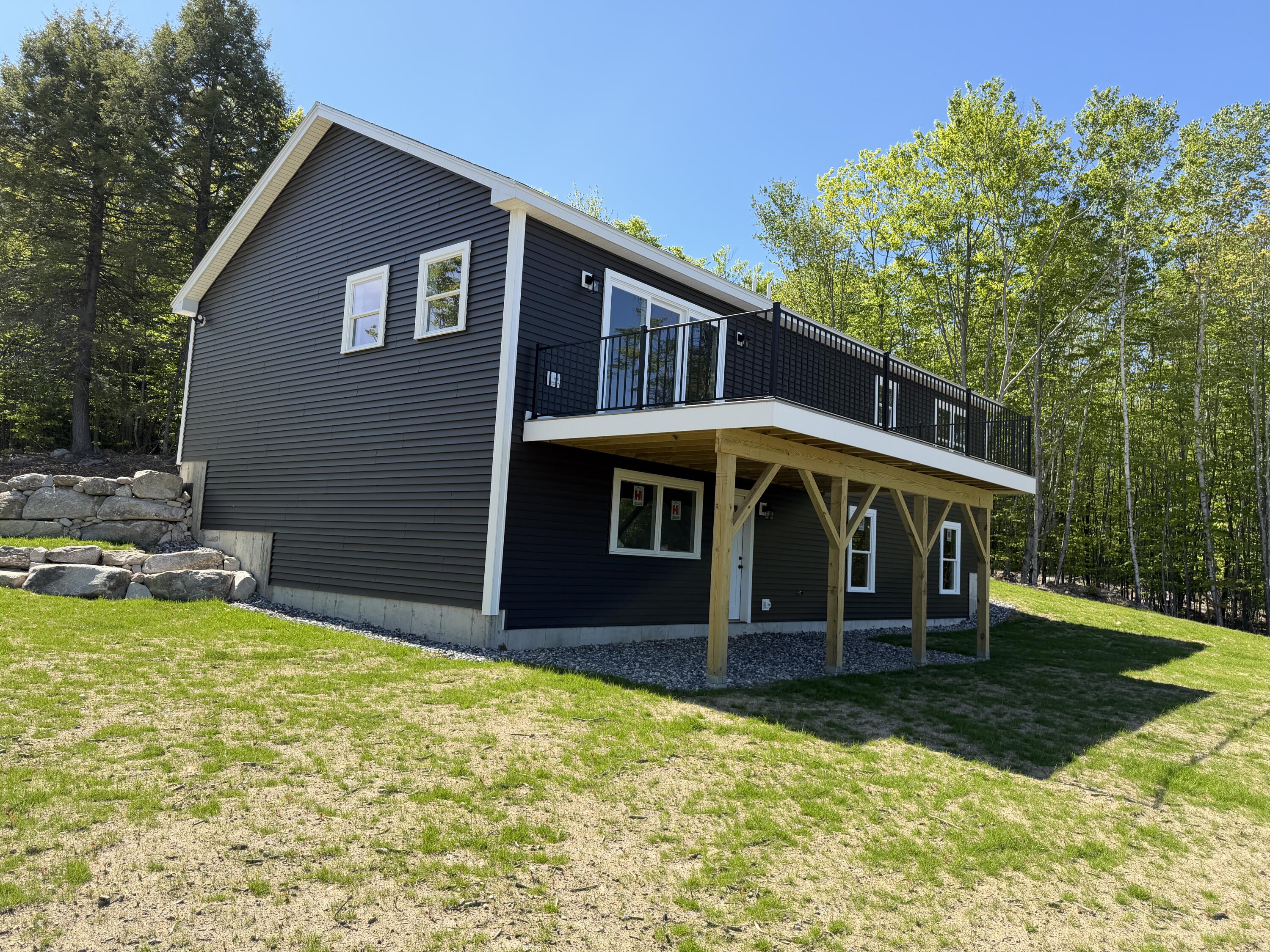 33 Overlook Way W Naples ME 04055